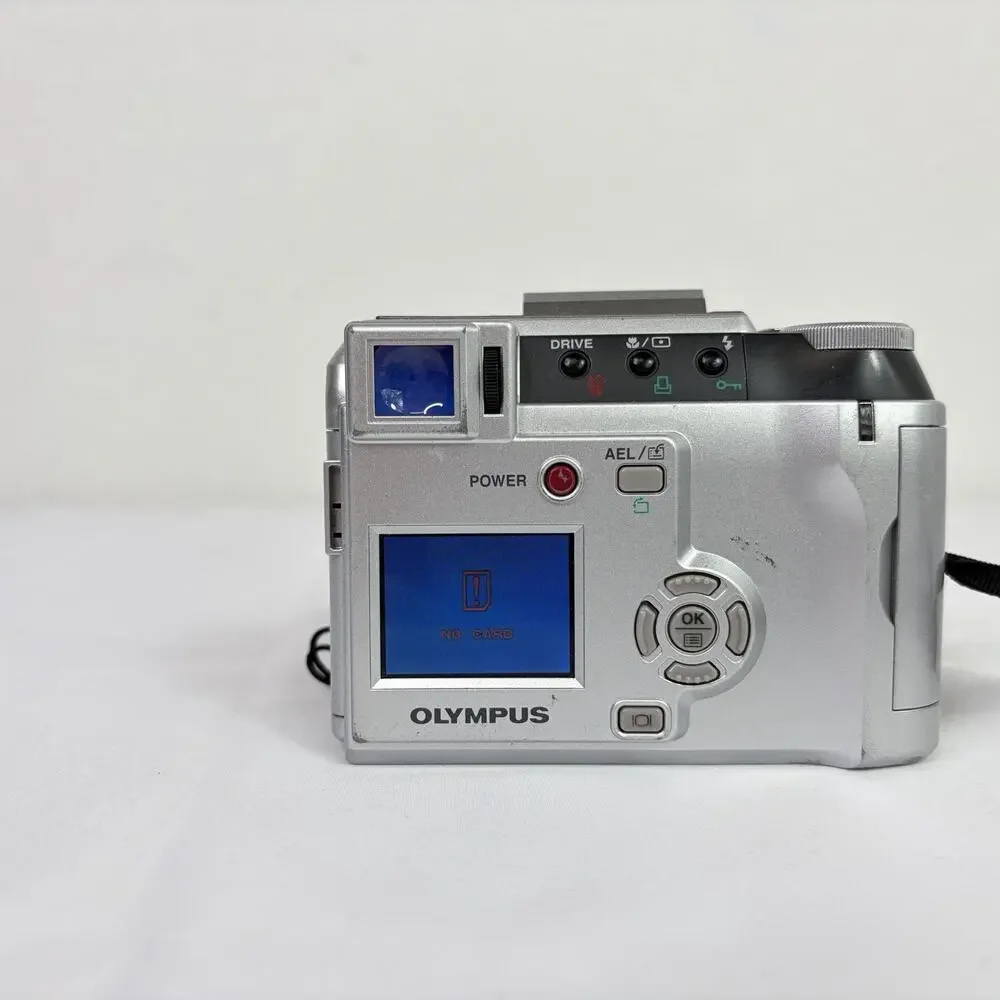 Olympus Camedia Digital Camera C-700 Ultra Zoom 10X optical Zoom photography